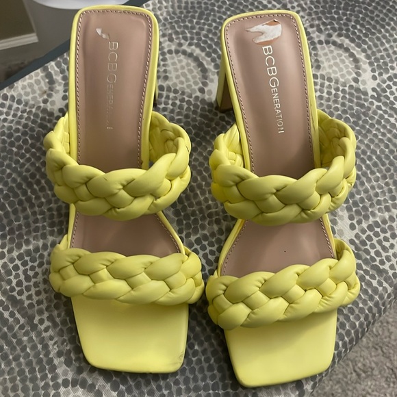 Worn once great condition neon sandals - Picture 1 of 4